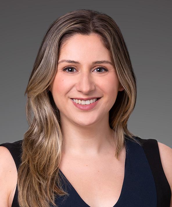 Lauren Molinaro's headshot